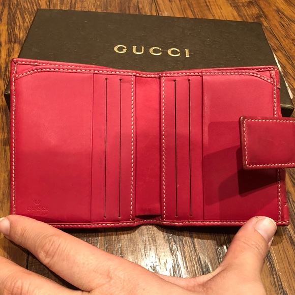 💰SOLD-Auth GUCCI RARE red studded monogram wallet - Picture 7 of 10